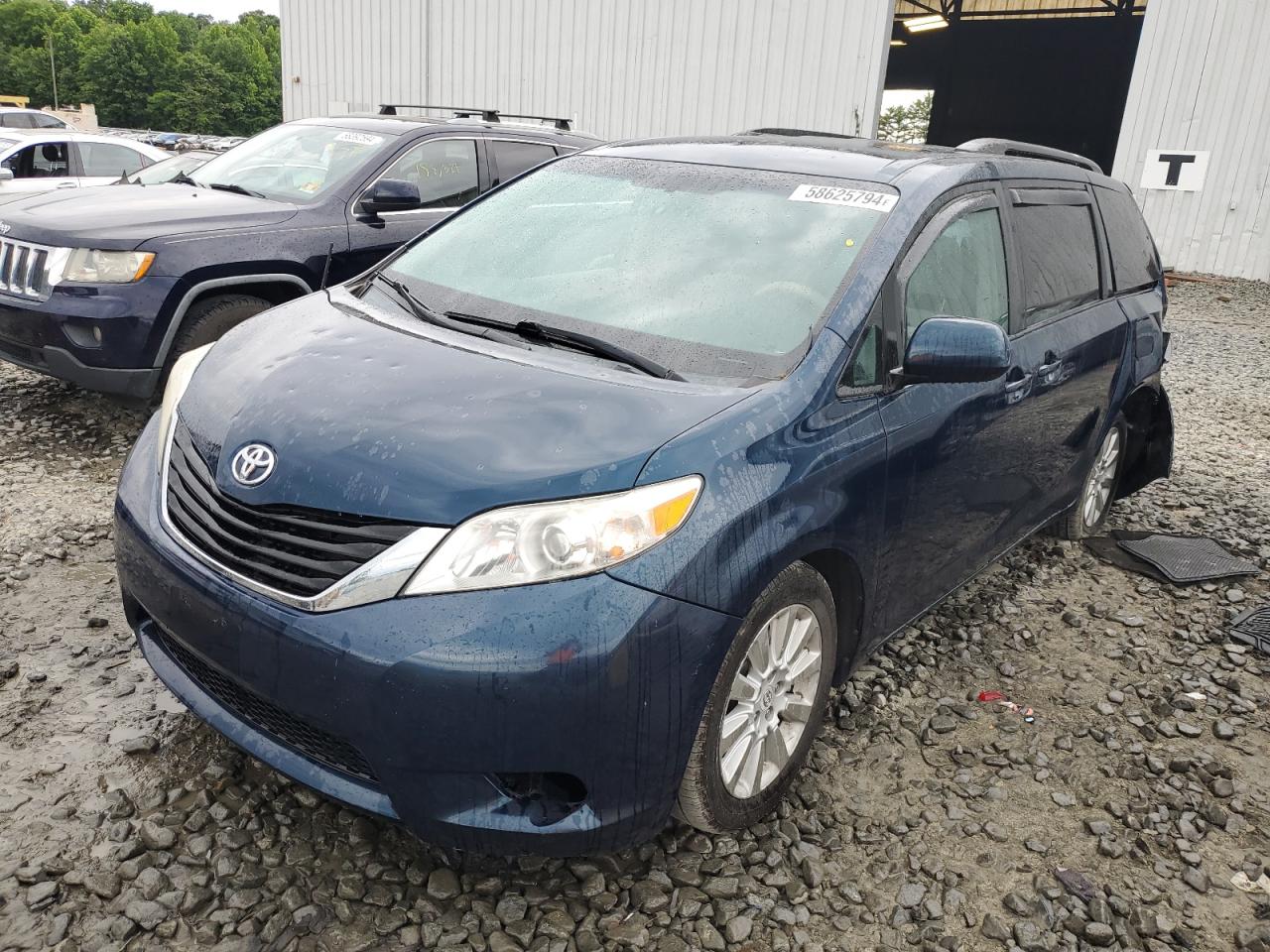 2012 Toyota Sienna Le vin: 5TDJK3DC6CS031050