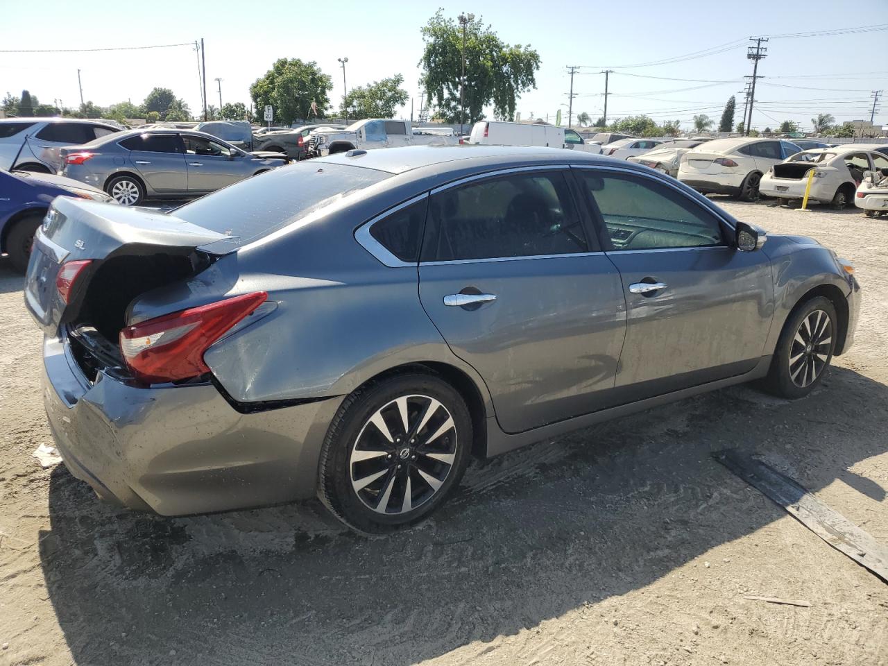 2018 Nissan Altima 2.5 vin: 1N4AL3AP3JC239962