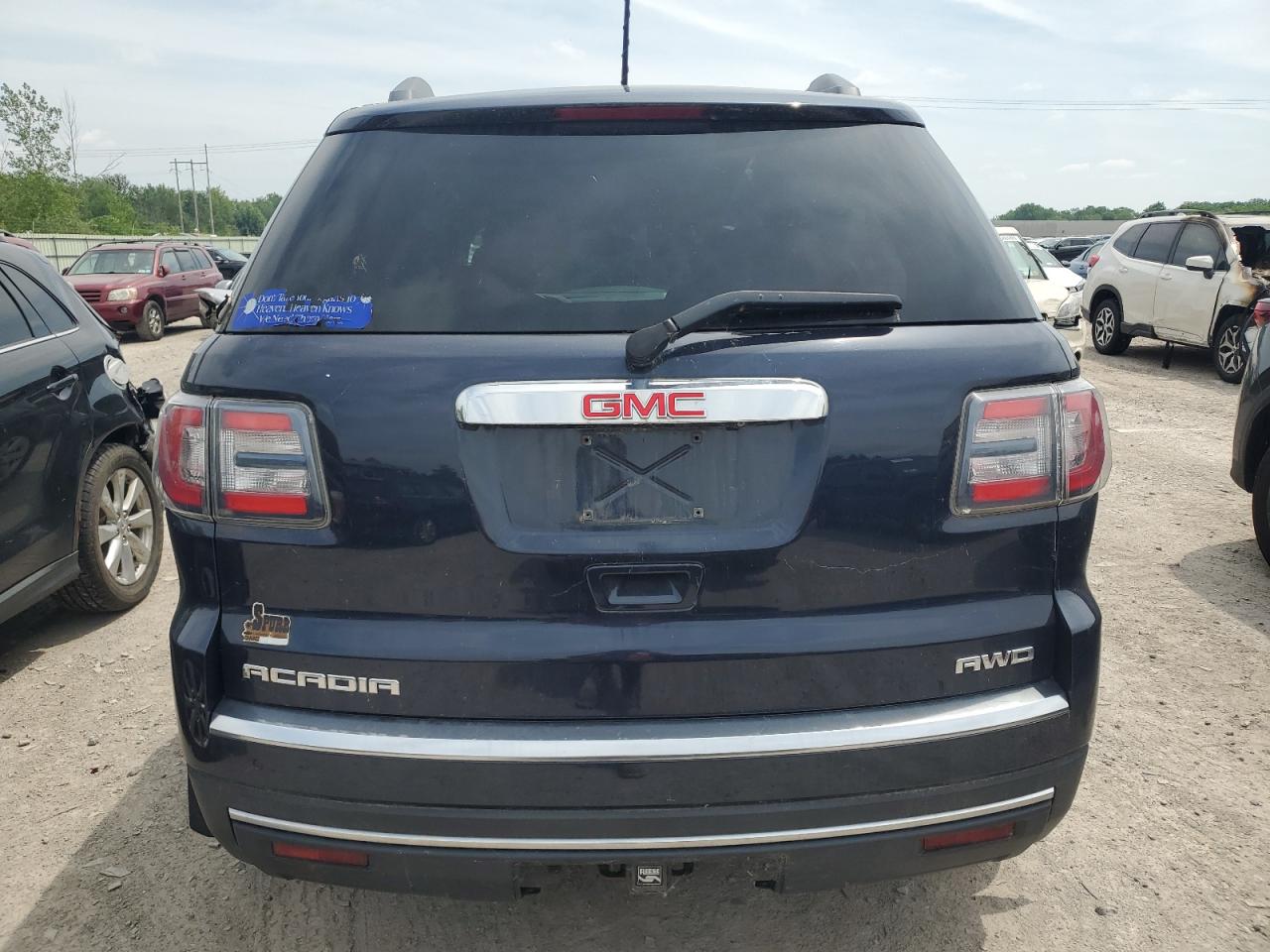 1GKKVPKD2FJ125205 2015 GMC Acadia Sle