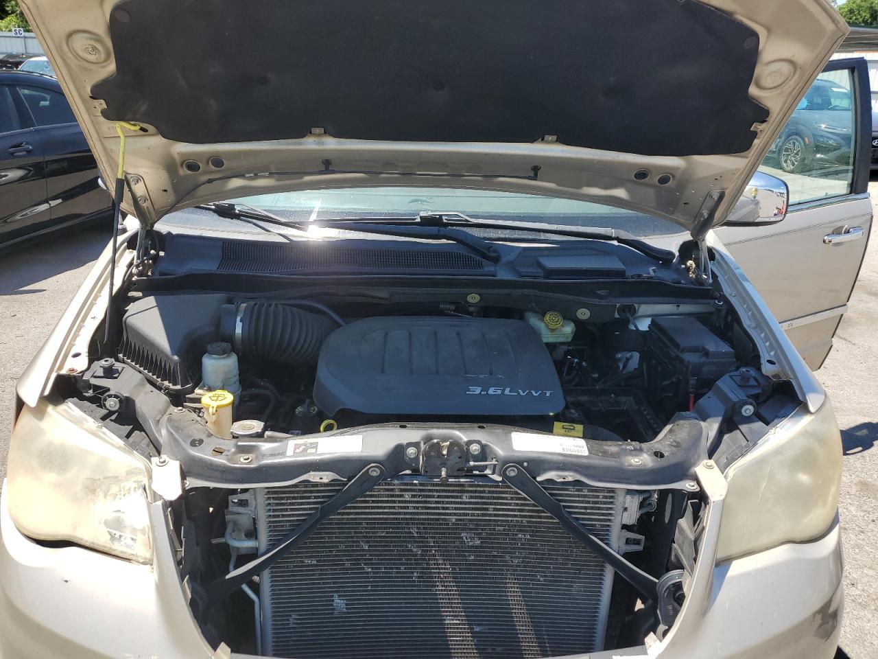 2C4RC1GG2DR747747 2013 Chrysler Town & Country Limited