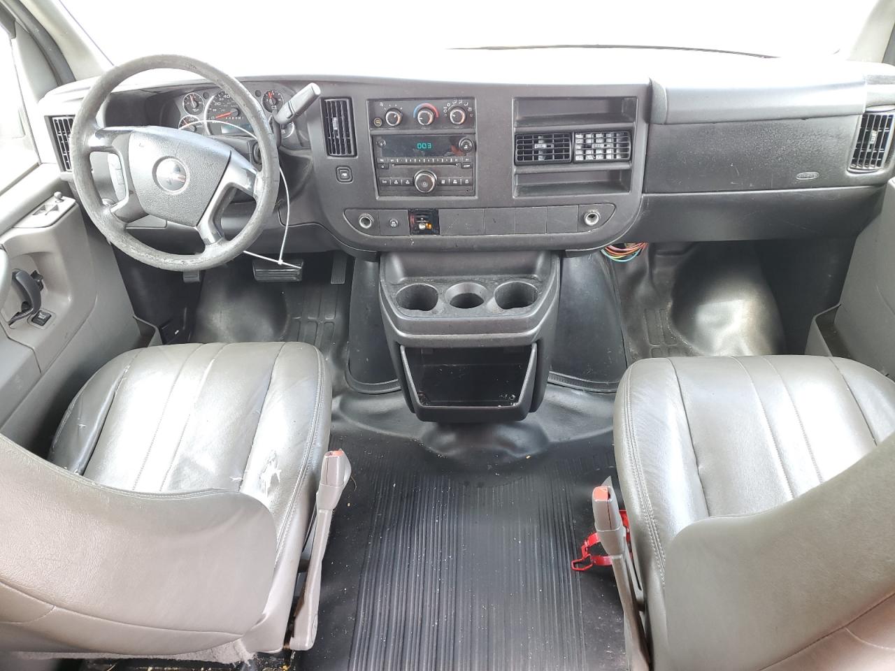 1GJ2GZDG5A1115018 2010 GMC Savana G3500 Ls