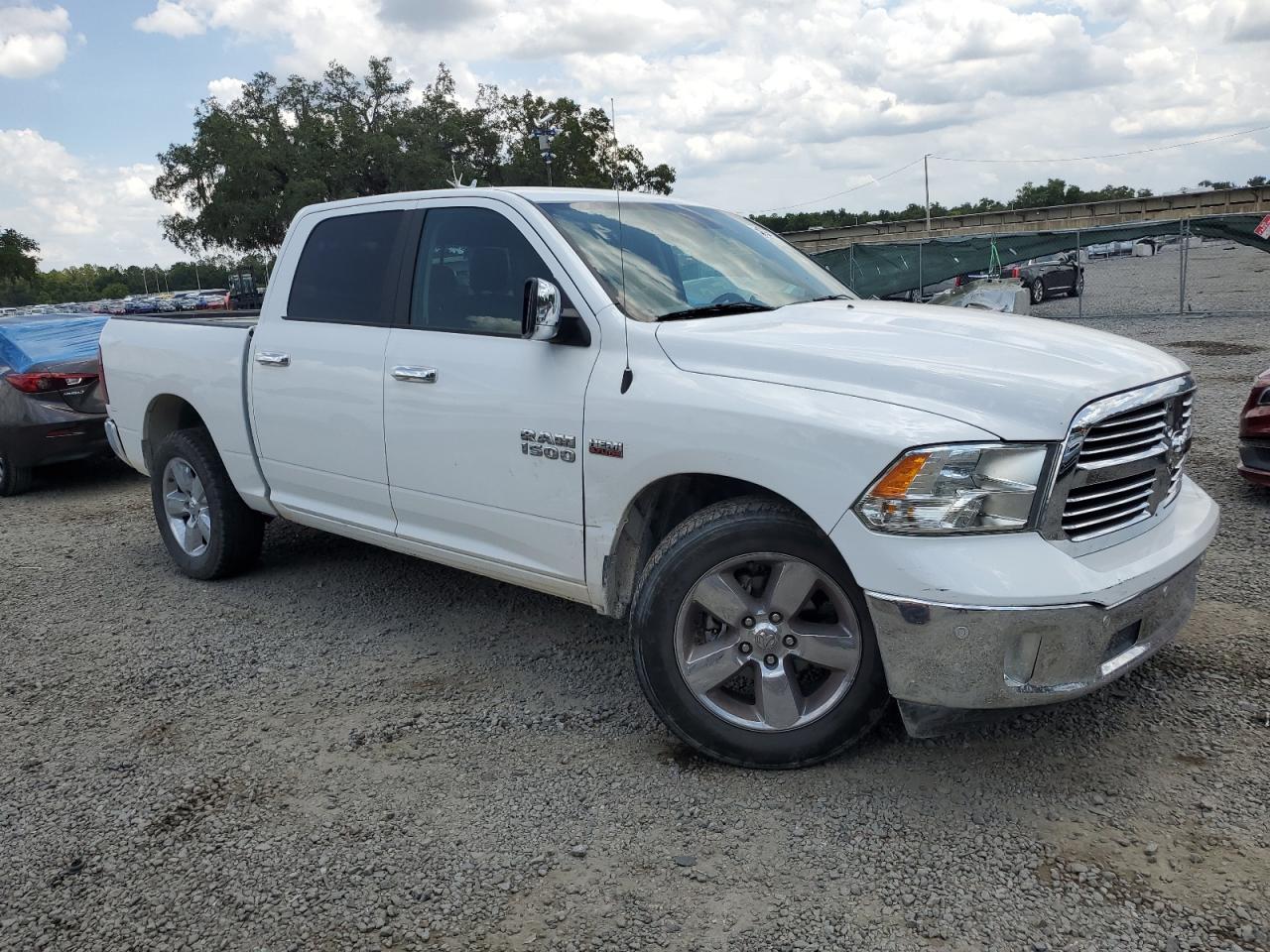 1C6RR6LT0JS232293 2018 Ram 1500 Slt