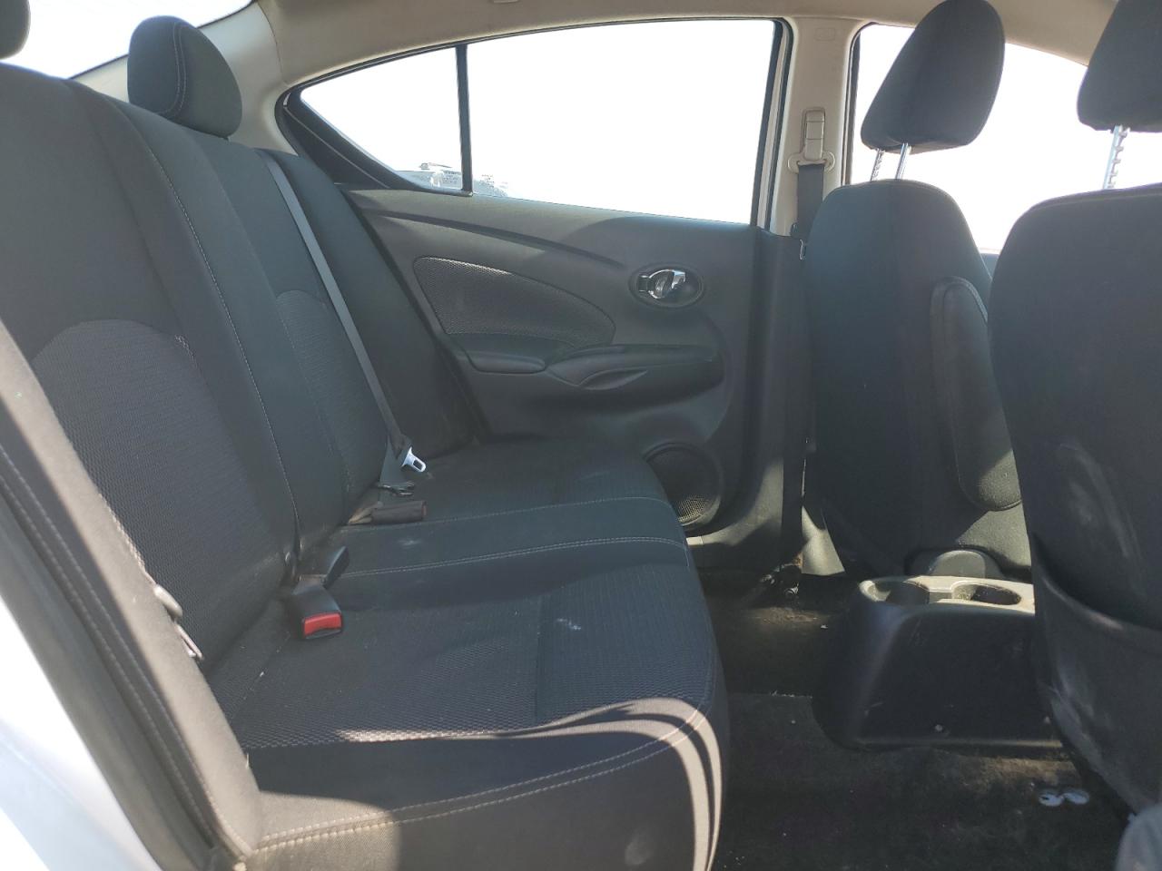 3N1CN7AP5HK420301 NISSAN VERSA 2017