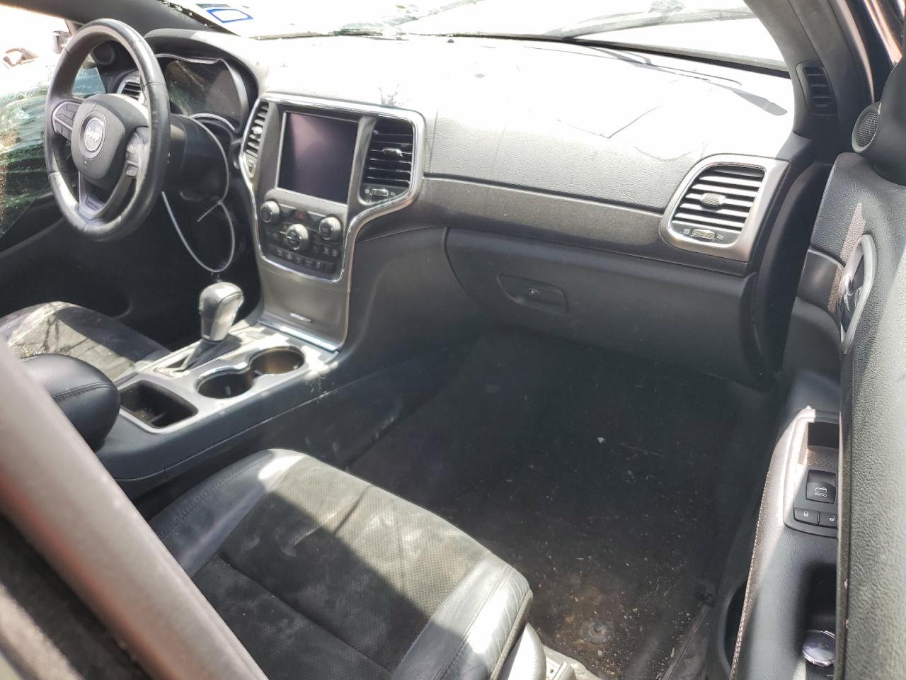 1C4RJEAG7JC168425 2018 Jeep Grand Cherokee Laredo