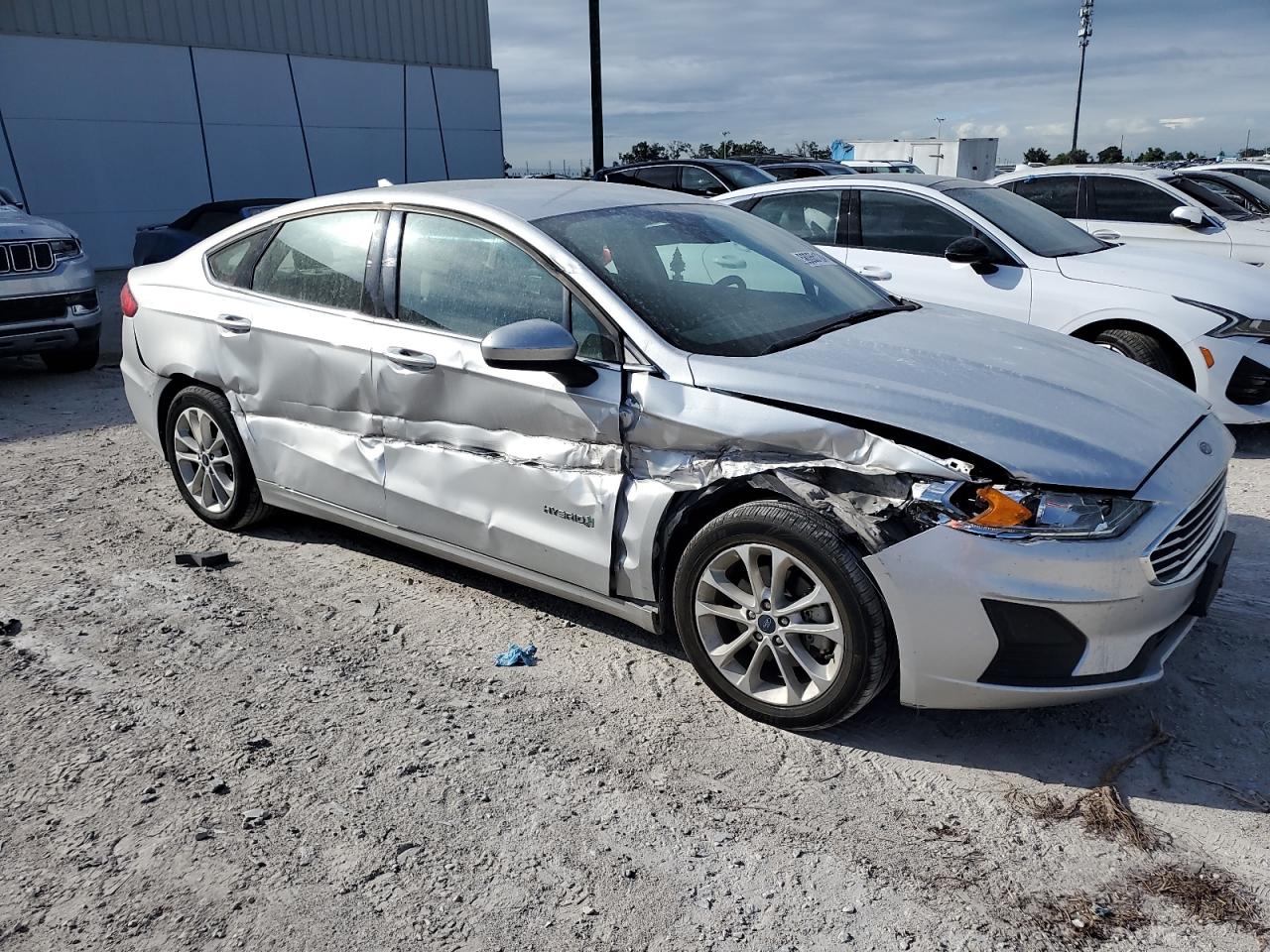 3FA6P0LUXKR241402 FORD FUSION 2019