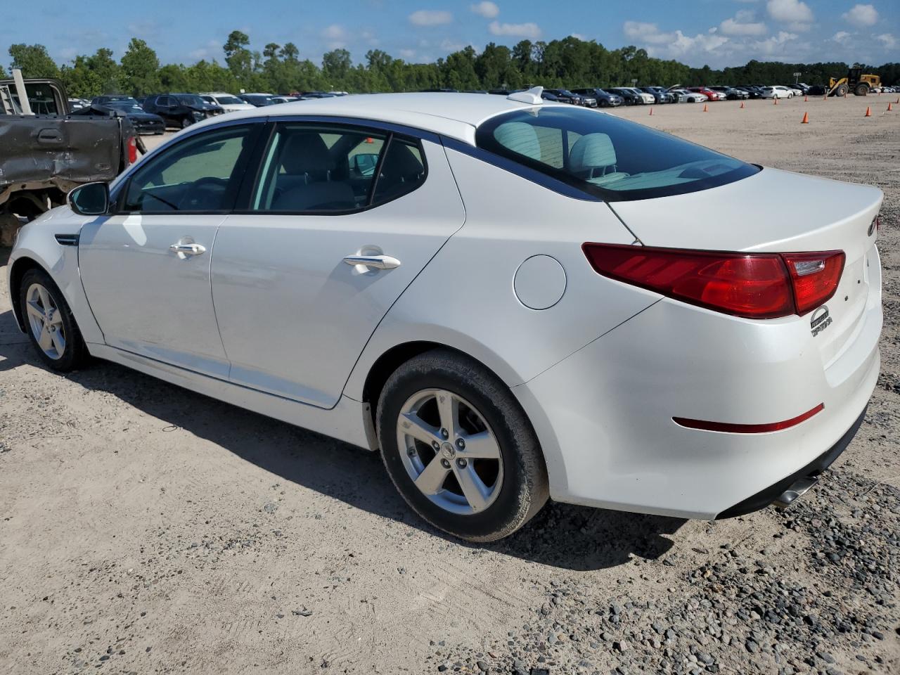 2015 Kia Optima Lx vin: KNAGM4A70F5553598