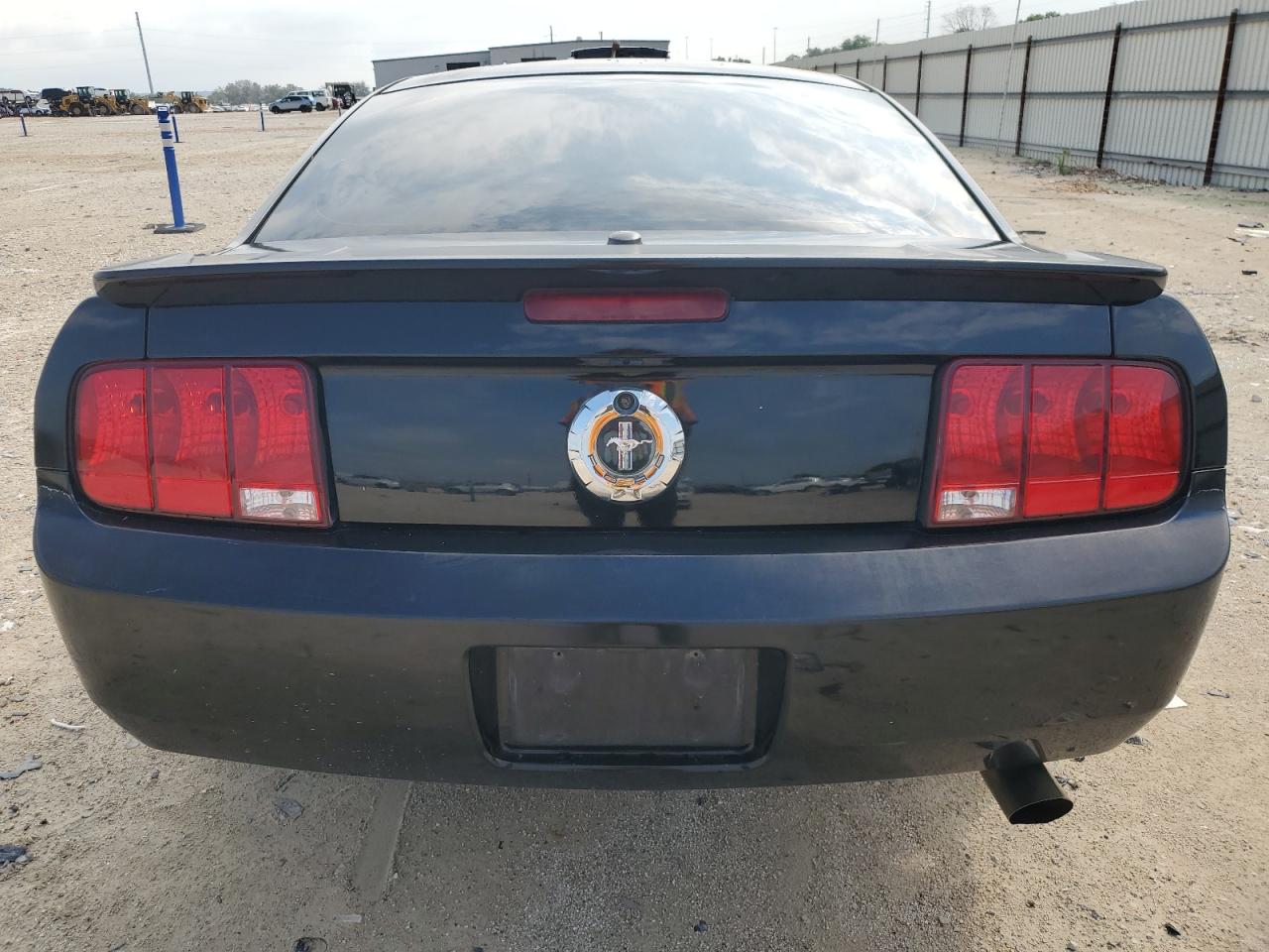 1ZVHT80NX85160533 2008 Ford Mustang