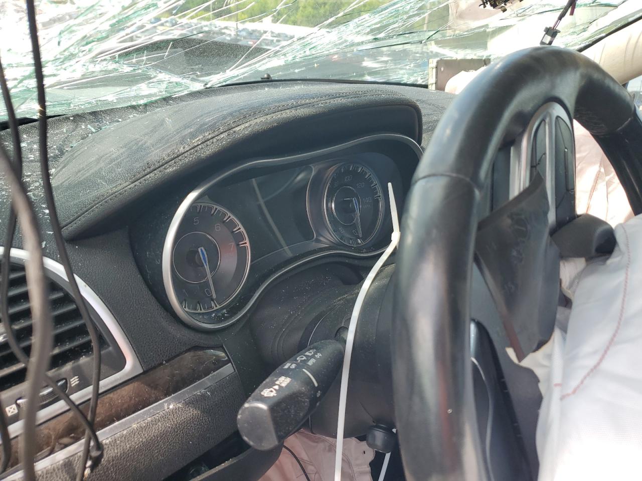 2C3CCAKG1KH689909 2019 Chrysler 300 Limited