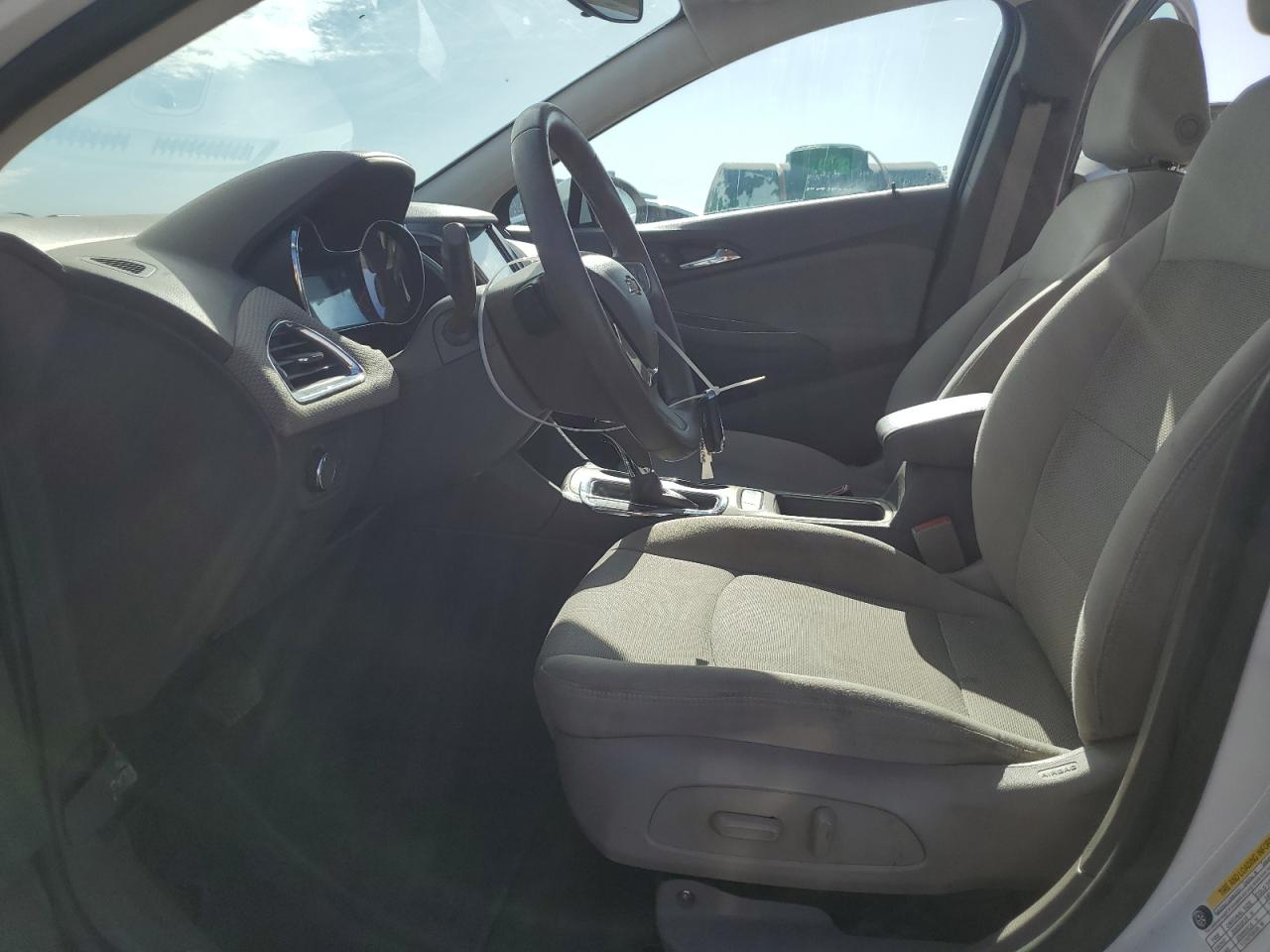3G1BE6SM6JS649690 CHEVROLET CRUZE 2018