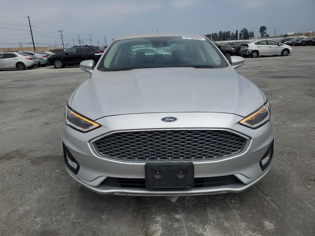 3FA6P0SU5KR258545 2019 Ford Fusion Titanium