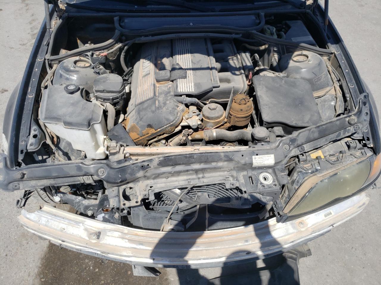 WBAEV33403KL79580 2003 BMW 325 I