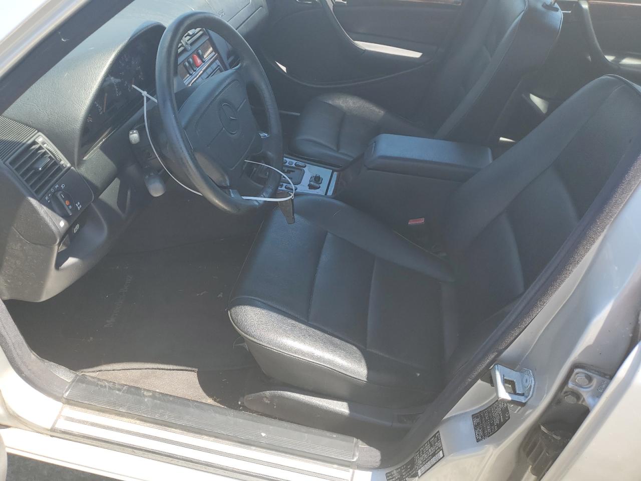 WDBHA29G7WA540605 1998 Mercedes-Benz C 280