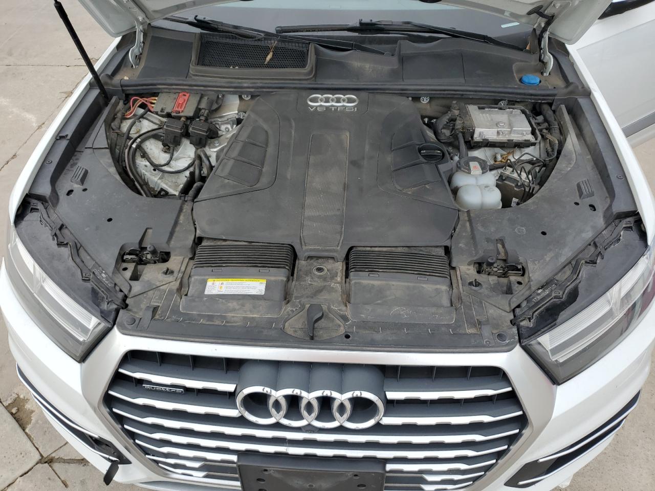 WA1VAAF78JD021891 2018 Audi Q7 Prestige