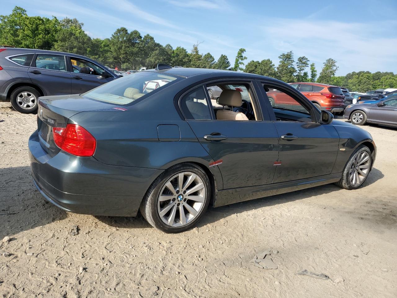 WBAPH7C5XBE674232 2011 BMW 328 I