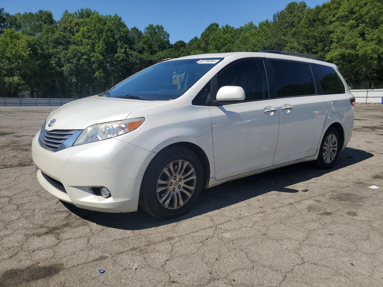 2015 Toyota Sienna Xle vin: 5TDYK3DC7FS556752