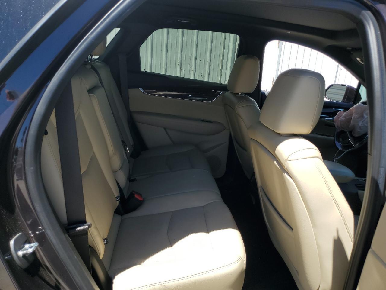 1GYKNCRS6JZ237664 2018 Cadillac Xt5 Luxury