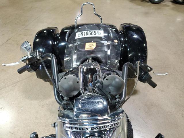 2019 HARLEY-DAVIDSON FLRT 1HD1MCP19KB858260
