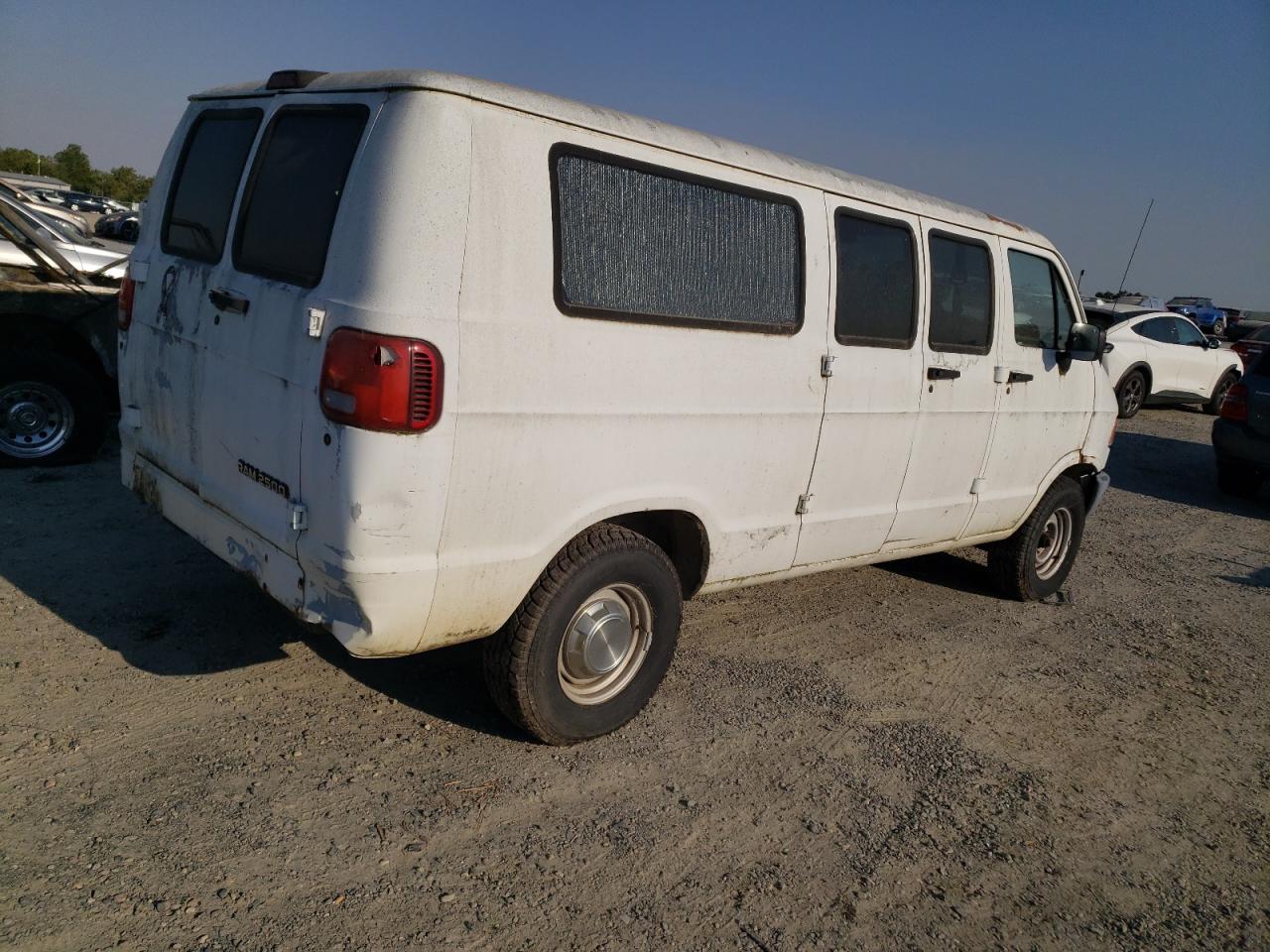 Lot #2978840938 1996 DODGE RAM VAN B2