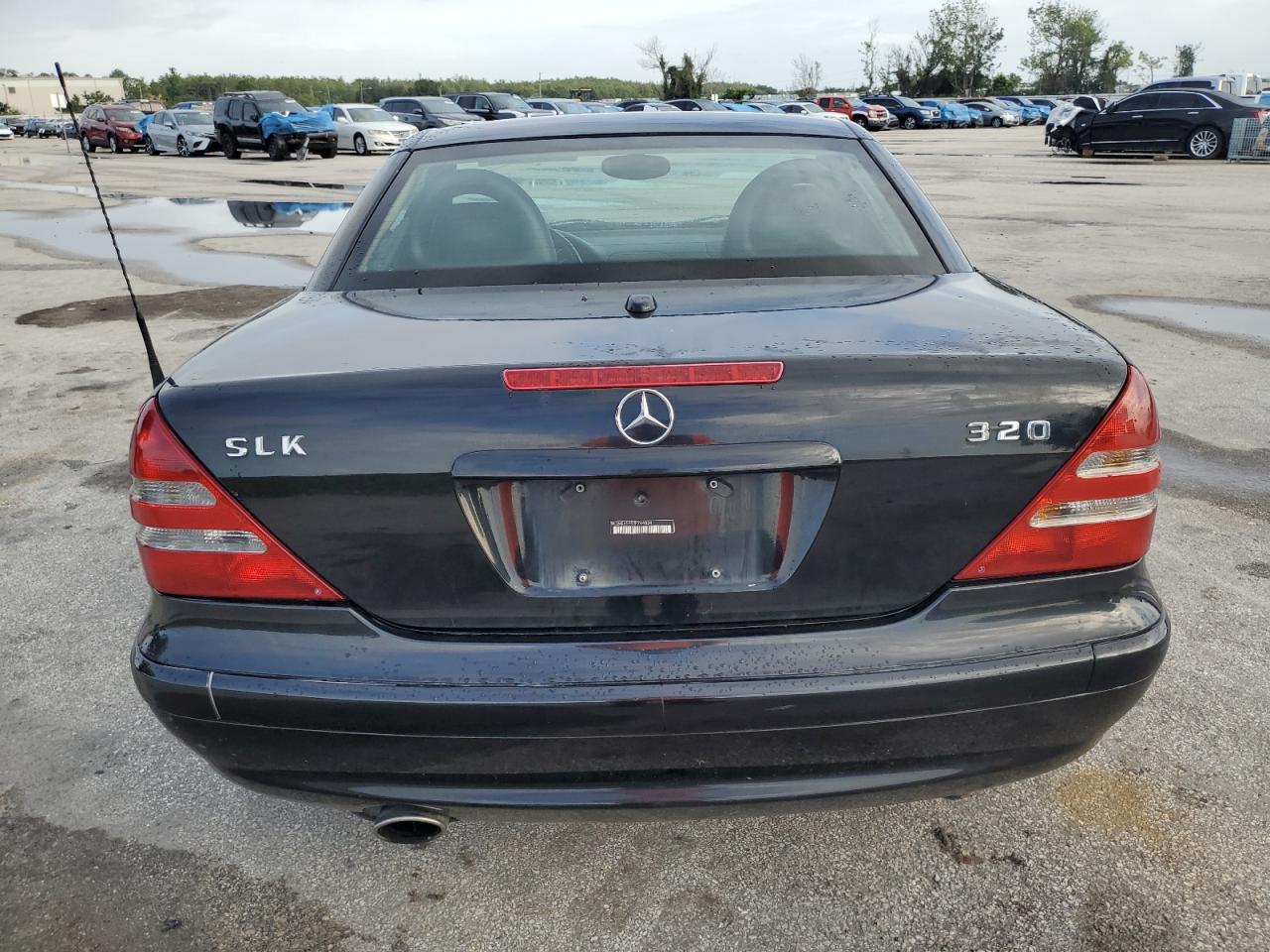 WDBKK65F52F244034 2002 Mercedes-Benz Slk 320