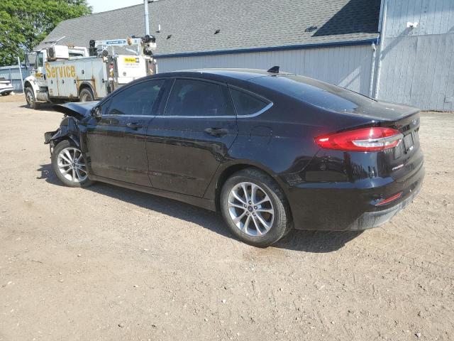 3FA6P0HD2LR132247 Ford Fusion SE 2