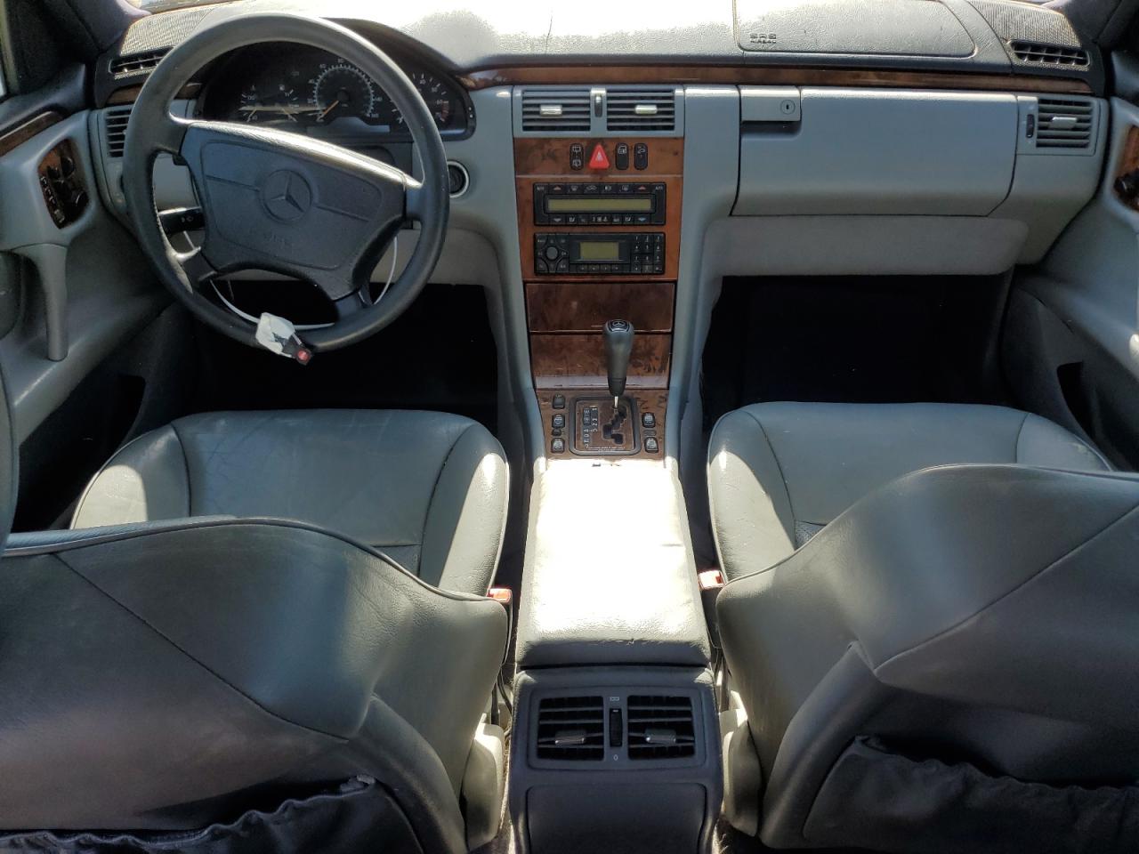 WDBJH65F1XA746568 1999 Mercedes-Benz E 320