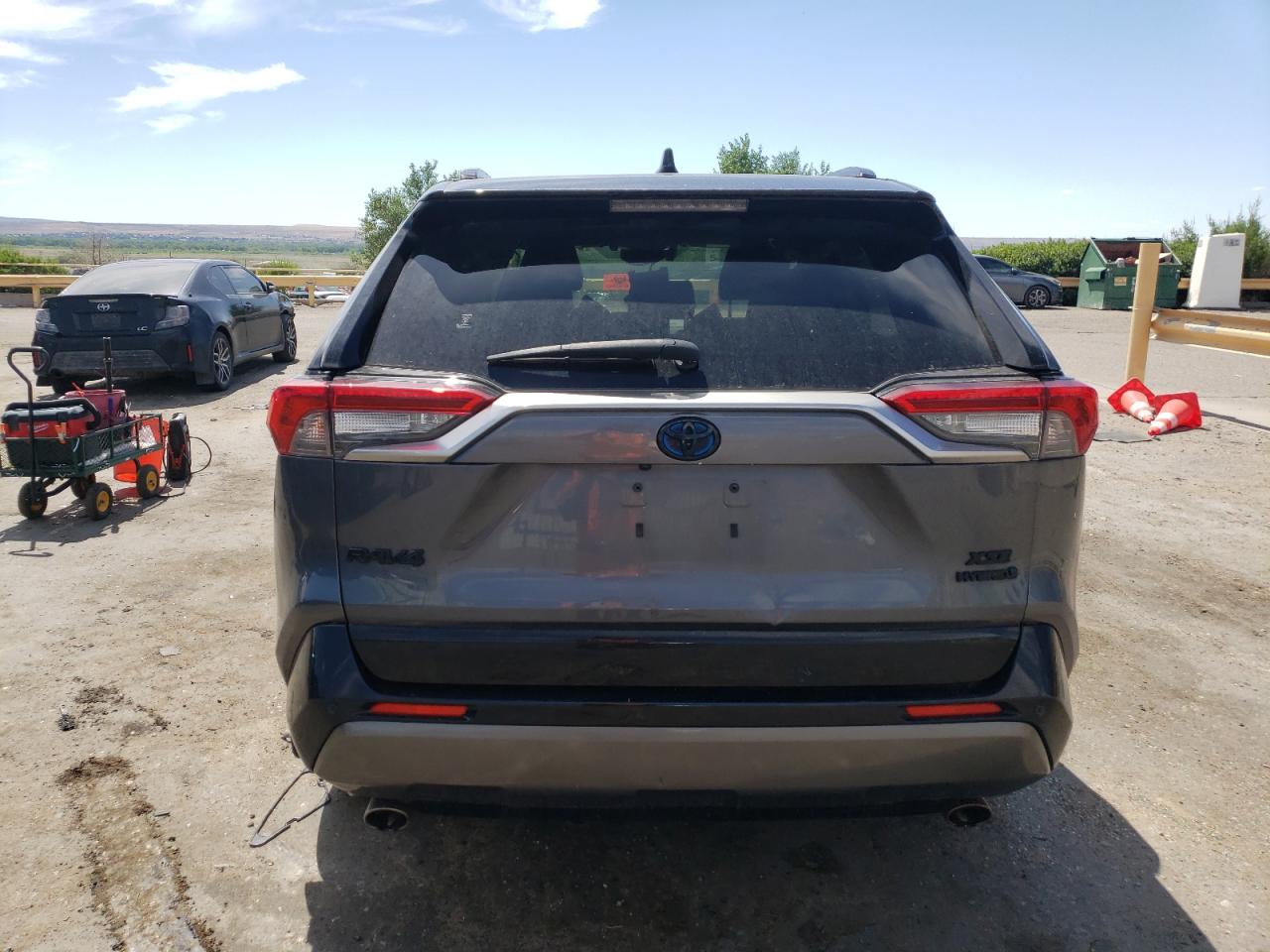 JTMEWRFV2LD543147 2020 Toyota Rav4 Xse