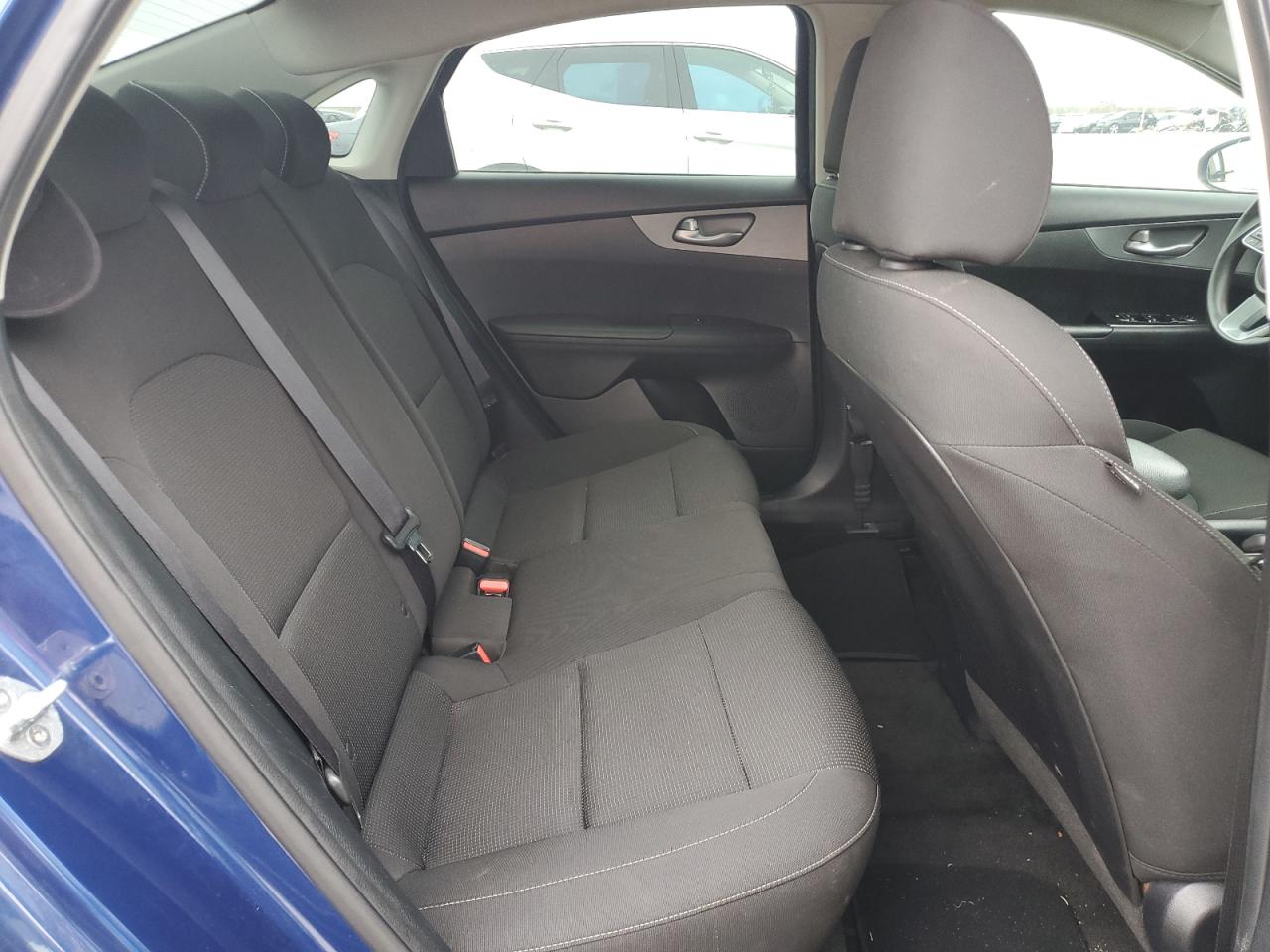 3KPF24AD2KE096009 2019 Kia Forte Fe