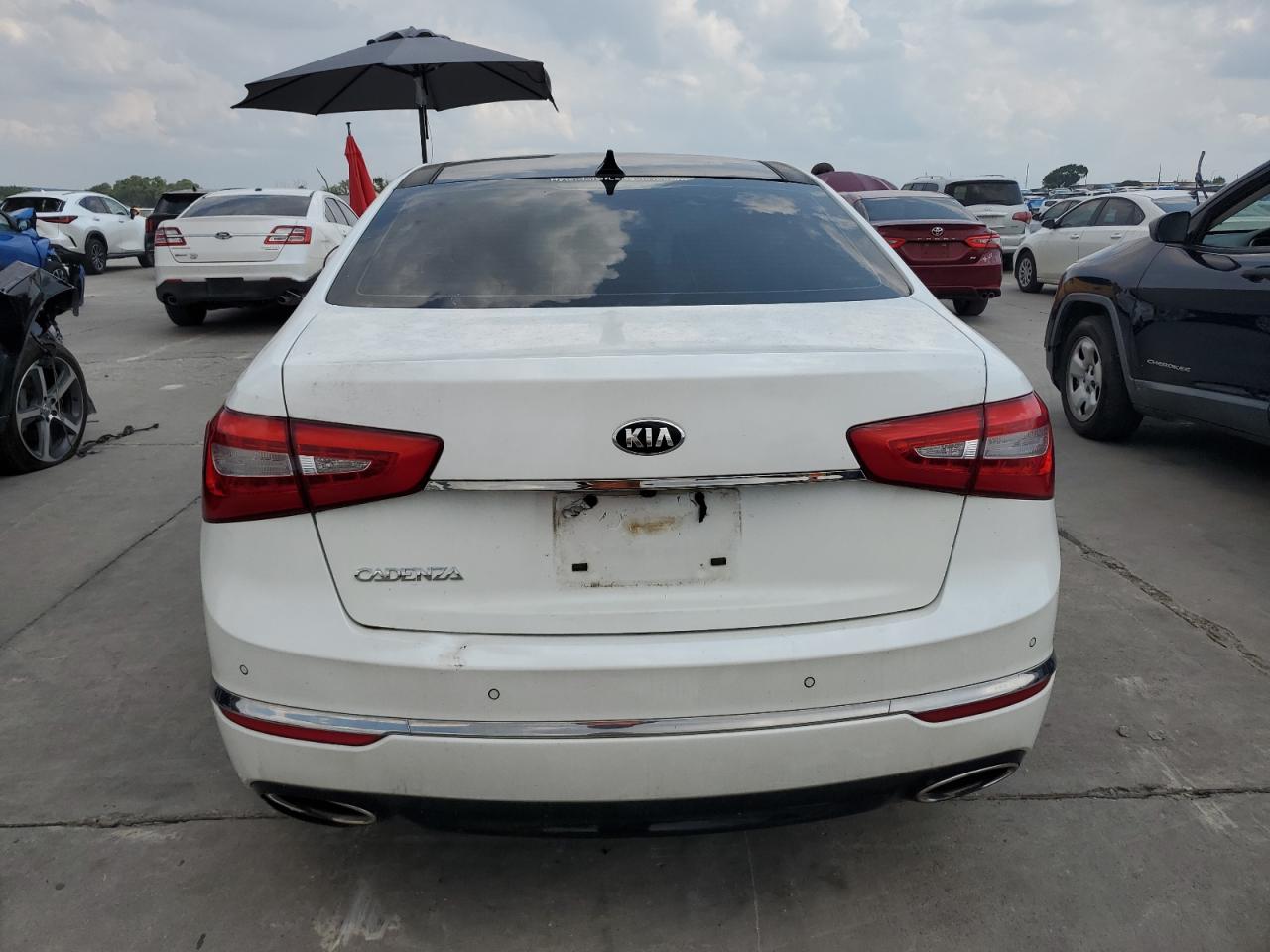 2015 Kia Cadenza Premium vin: KNALN4D79F5178544