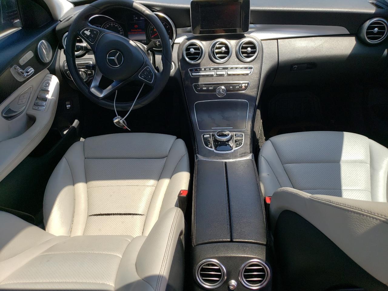 55SWF4JBXHU225814 2017 Mercedes-Benz C 300
