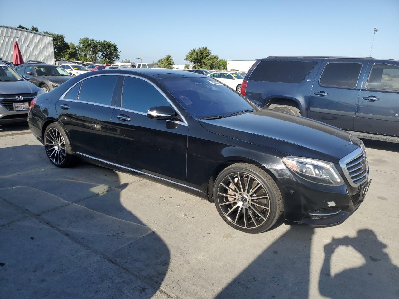 2014 Mercedes-Benz S 550 vin: WDDUG8CB8EA043775