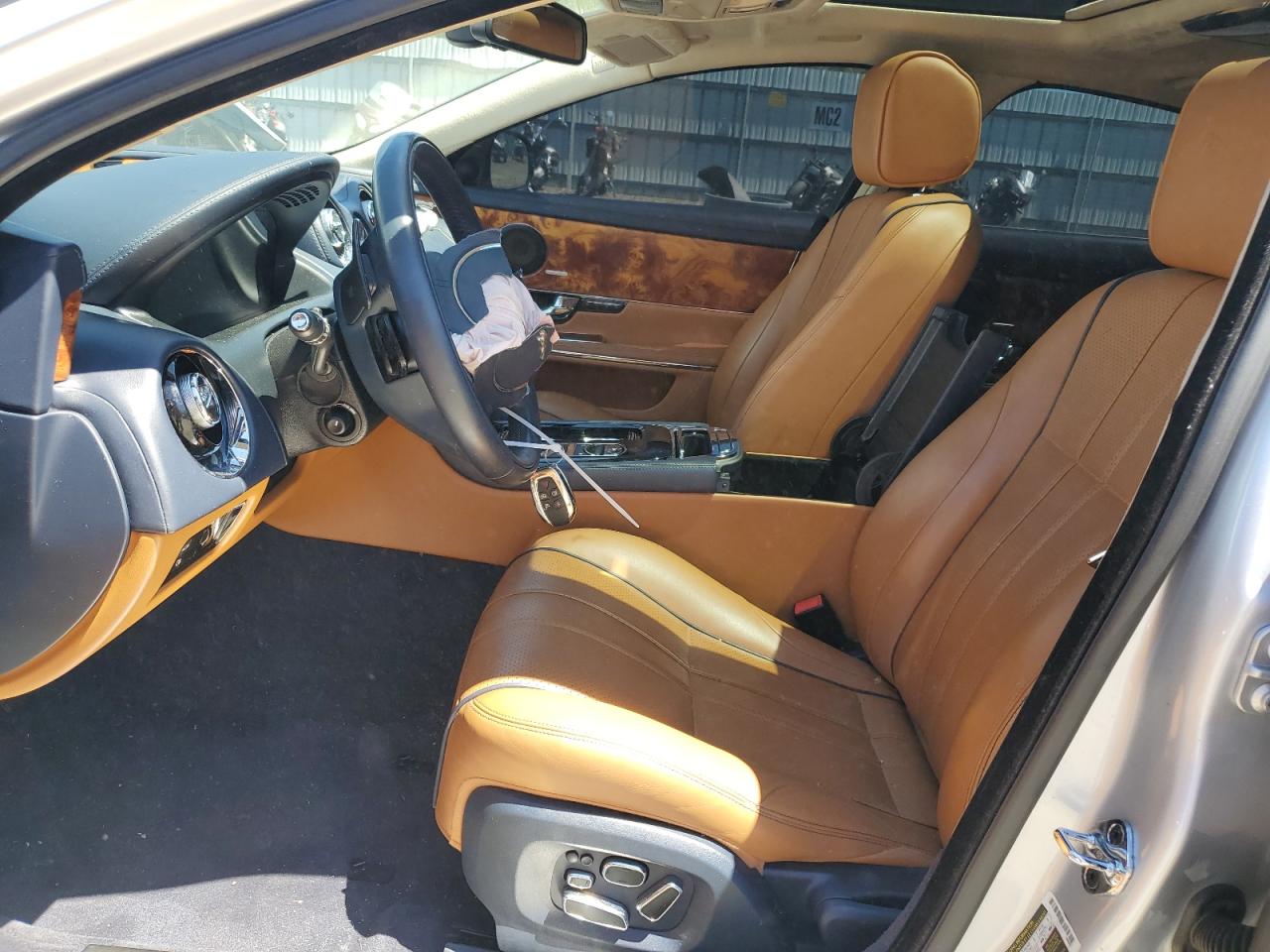 SAJWA1GE0BMV16175 2011 Jaguar Xj Supercharged