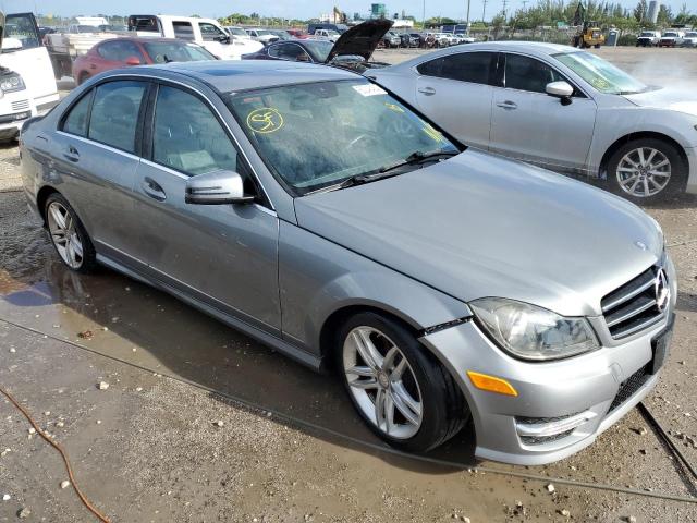 VIN WDDGF8AB4EA939364 2014 Mercedes-Benz C-Class, 3... no.4