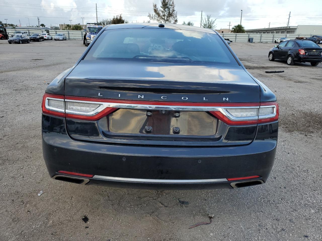 1LN6L9NC2H5617435 2017 Lincoln Continental Reserve