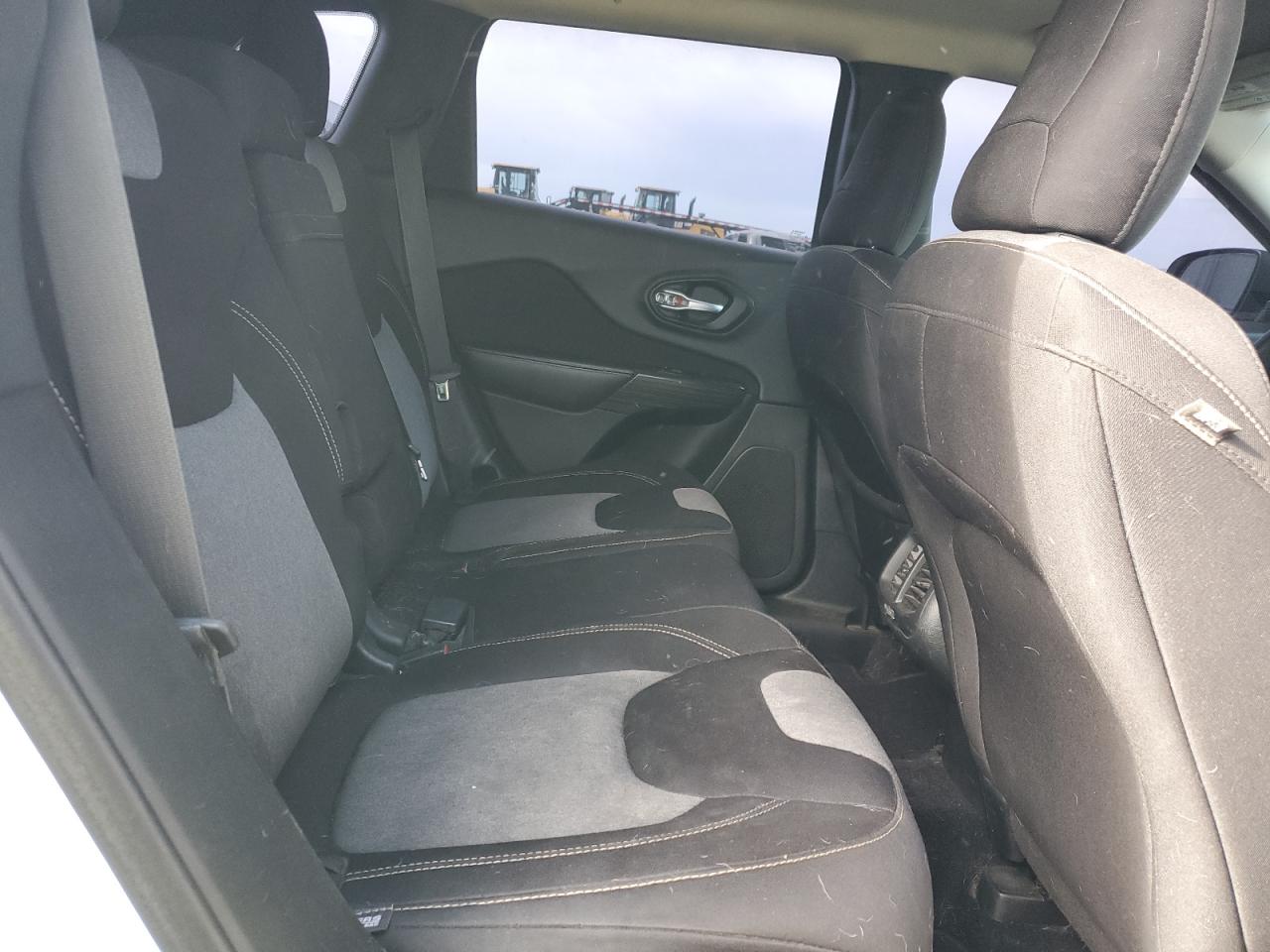 1C4PJMAB5EW268338 2014 Jeep Cherokee Sport