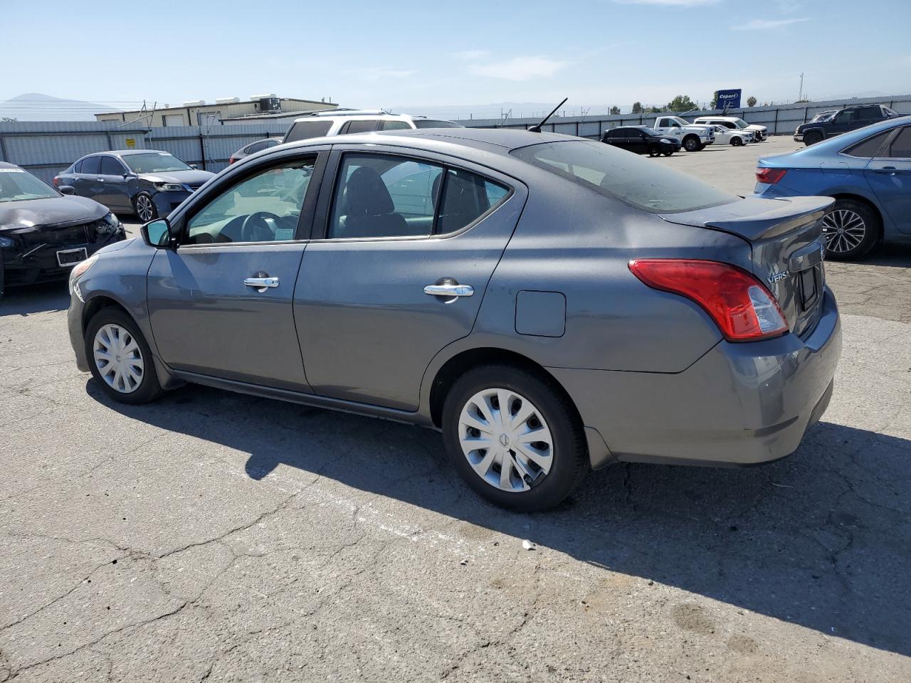 2016 Nissan Versa S vin: 3N1CN7AP0GL872469