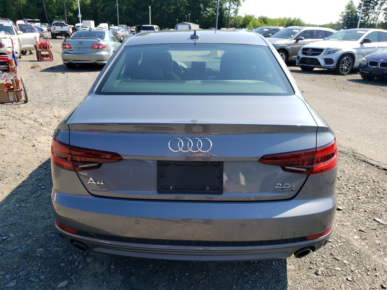 2018 Audi A4 Premium Plus vin: WAUENAF47JA125254