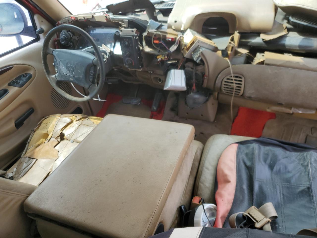 1B7HC13Y5WJ217516 1998 Dodge Ram 1500