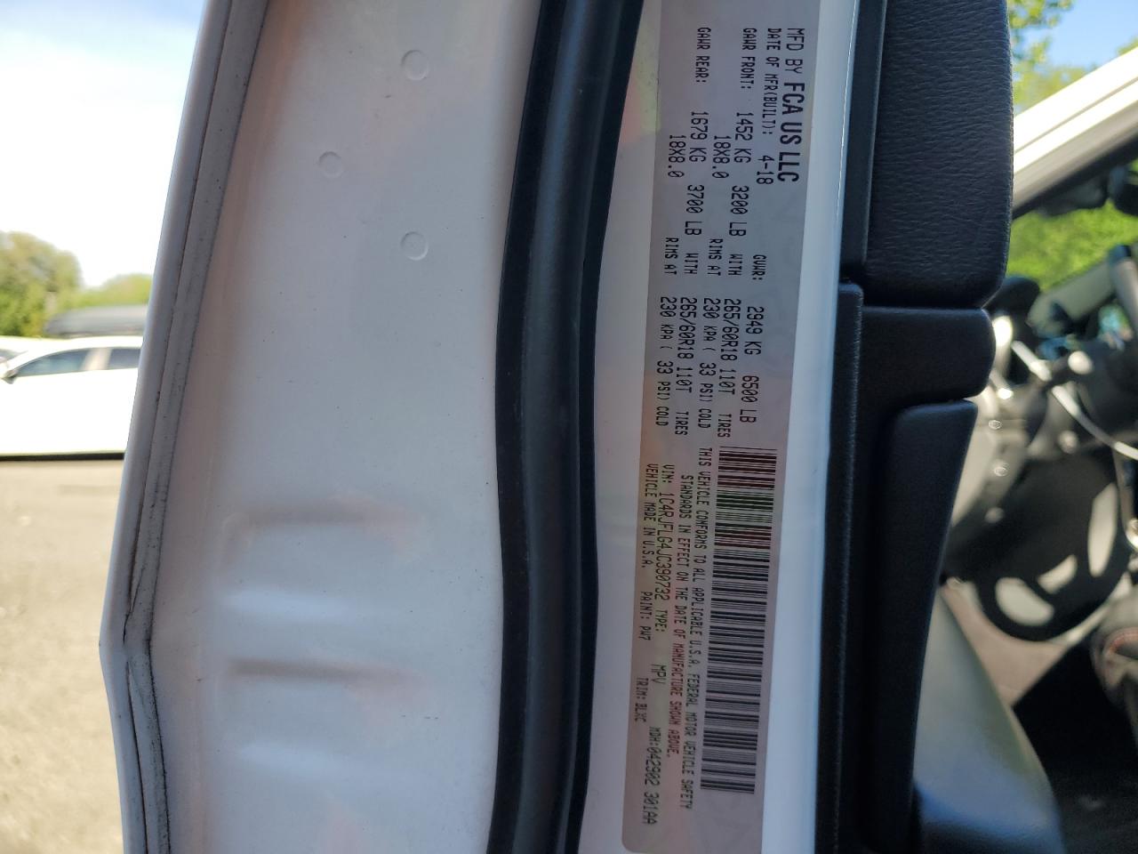 1C4RJFLG4JC390732 2018 Jeep Grand Cherokee Trailhawk