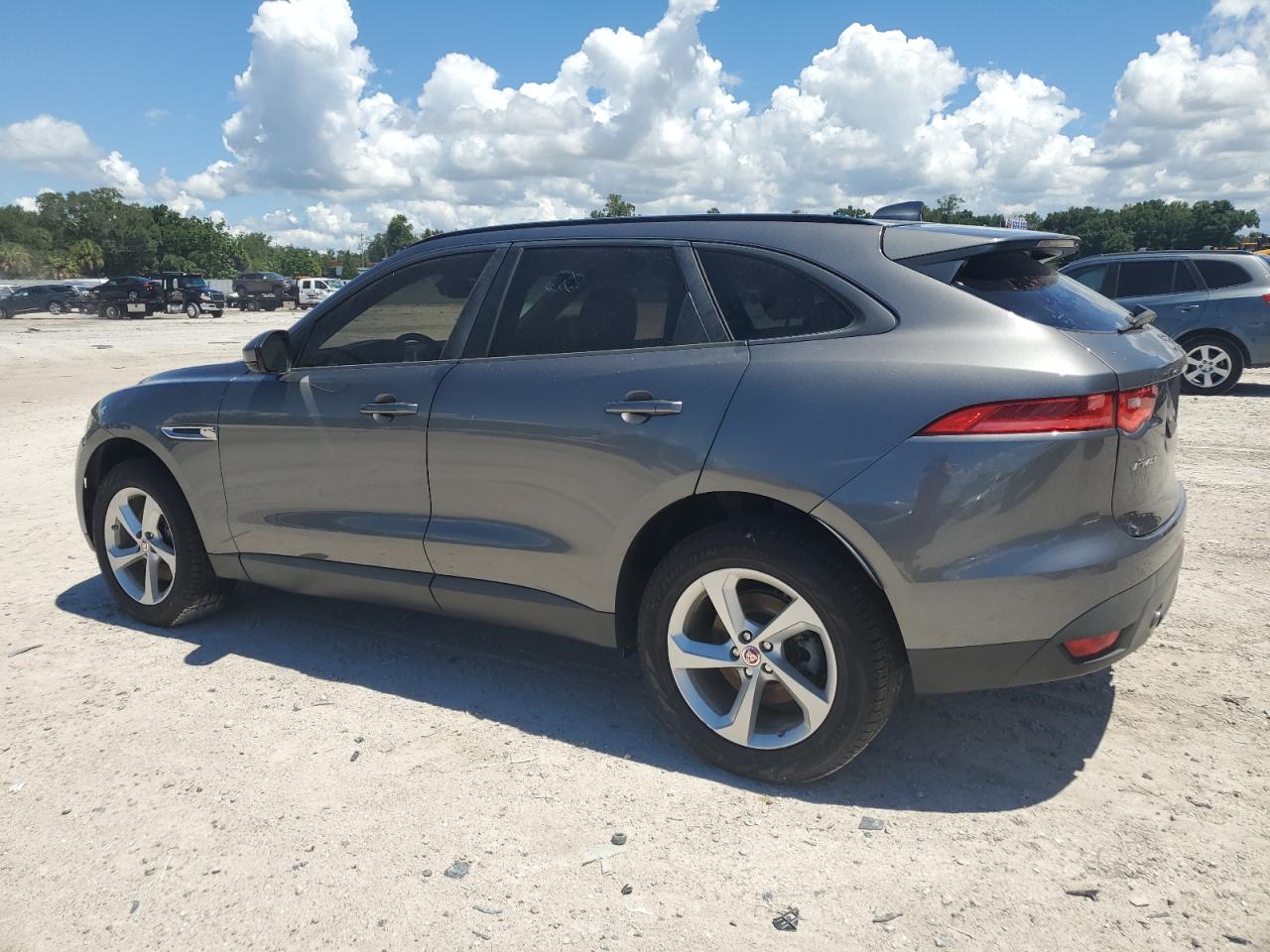 2017 Jaguar F-Pace Premium vin: SADCJ2BV1HA099811