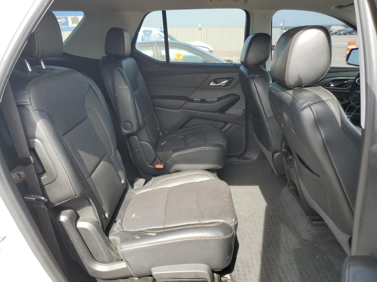 1GNEVKKW3KJ110338 2019 Chevrolet Traverse Premier
