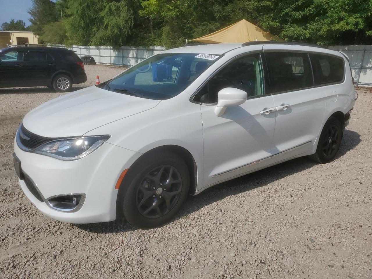 2017 Chrysler Pacifica Touring L vin: 2C4RC1BG3HR763064