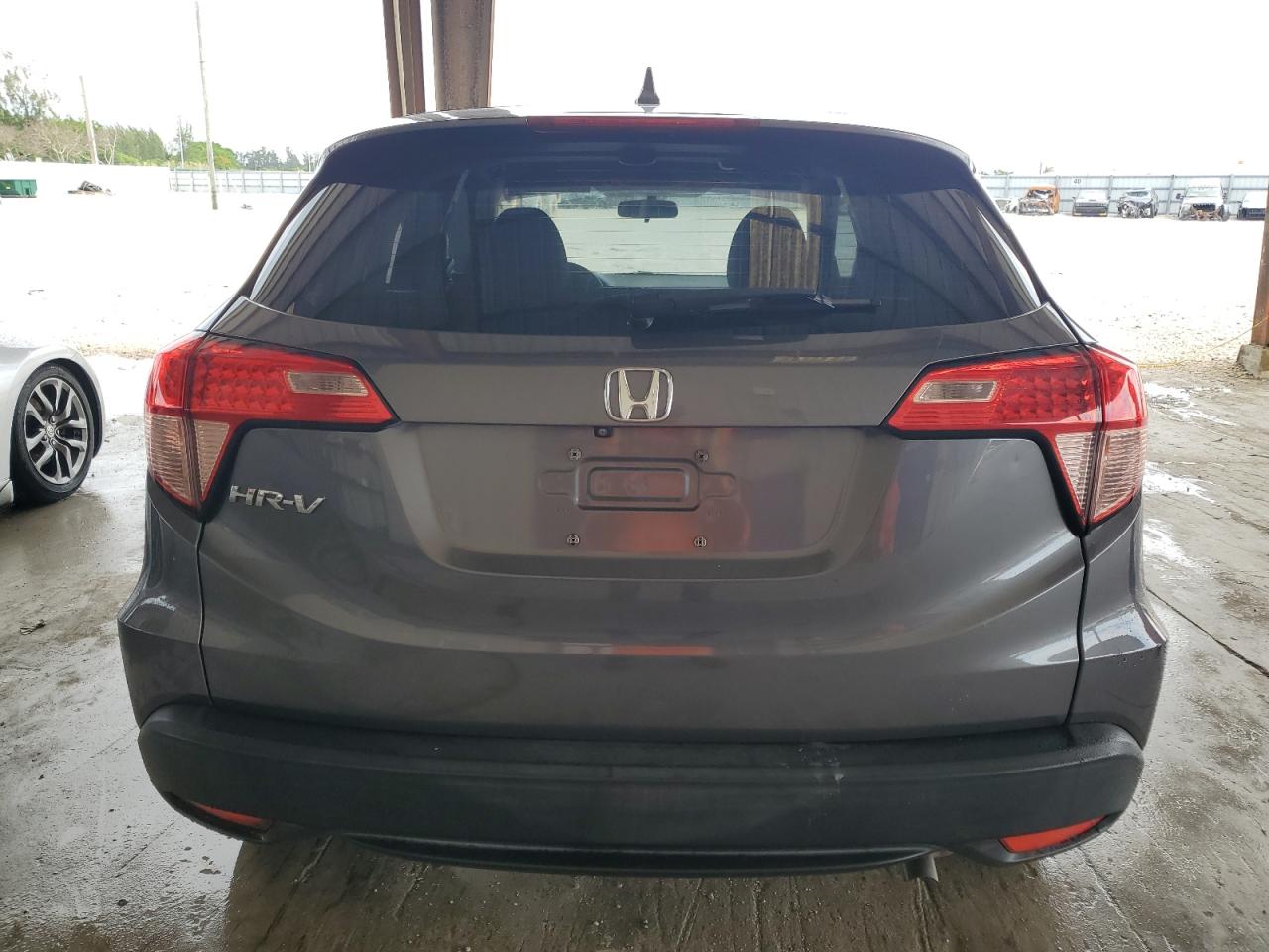 3CZRU5H33HM725764 2017 Honda Hr-V Lx