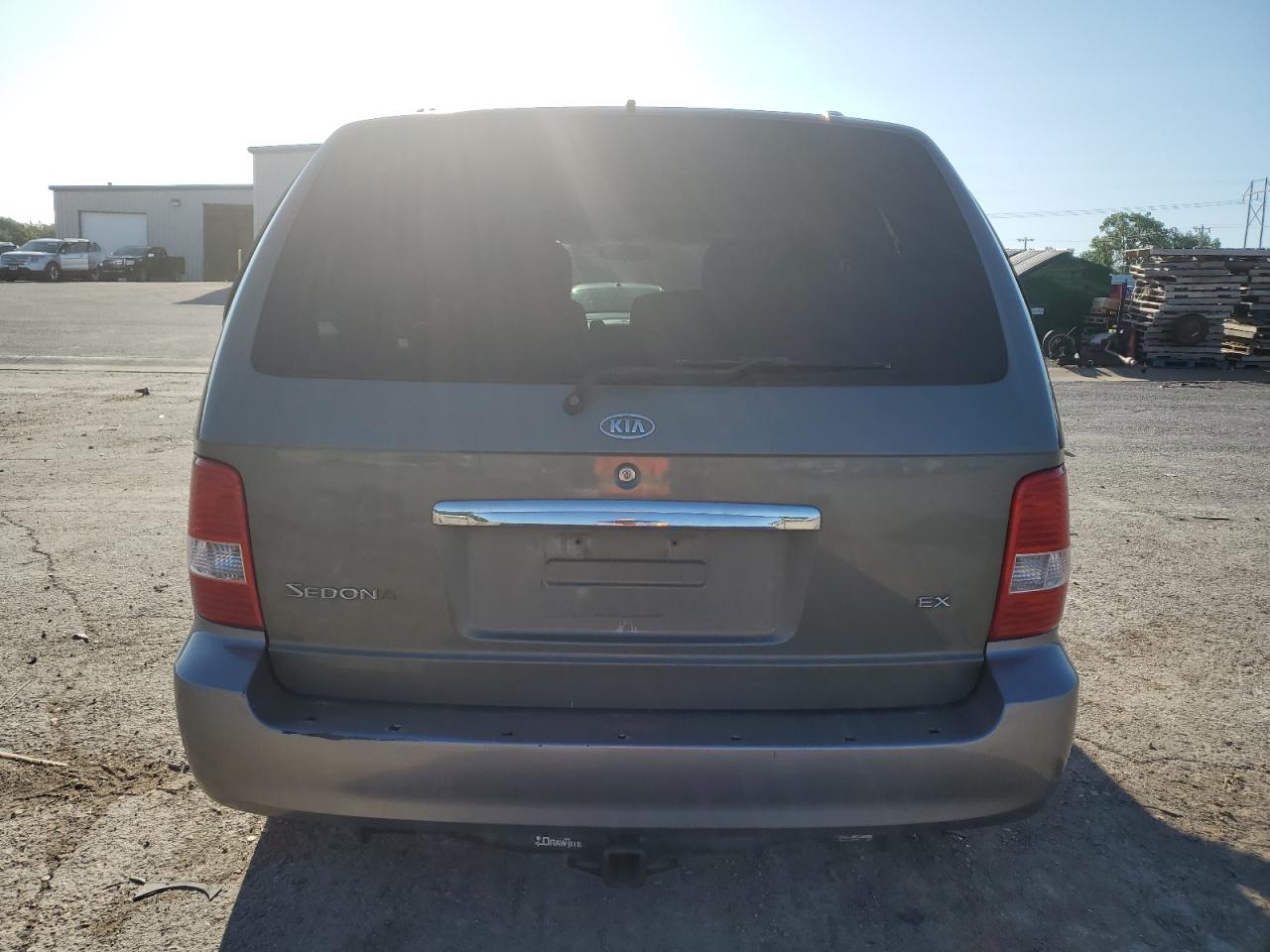 KNDUP131856665112 2005 Kia Sedona Ex