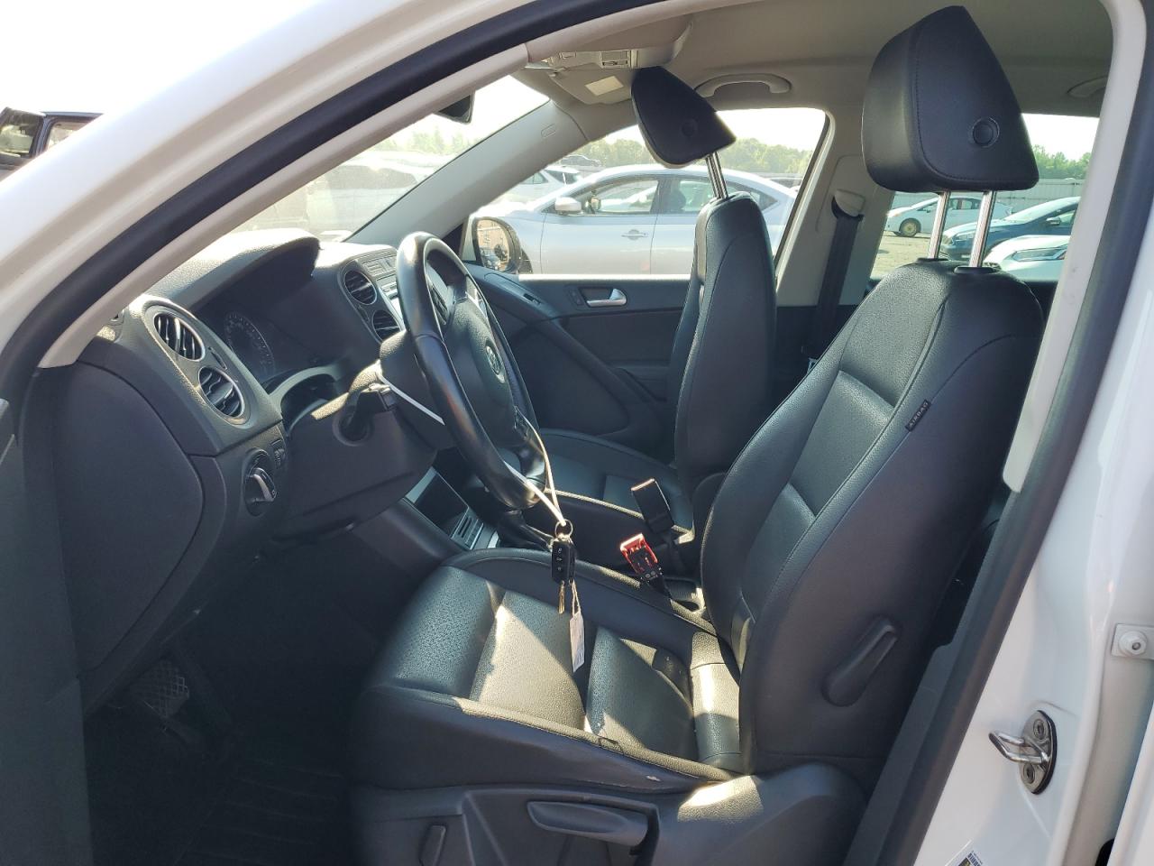 WVGBV3AX9EW621356 2014 Volkswagen Tiguan S