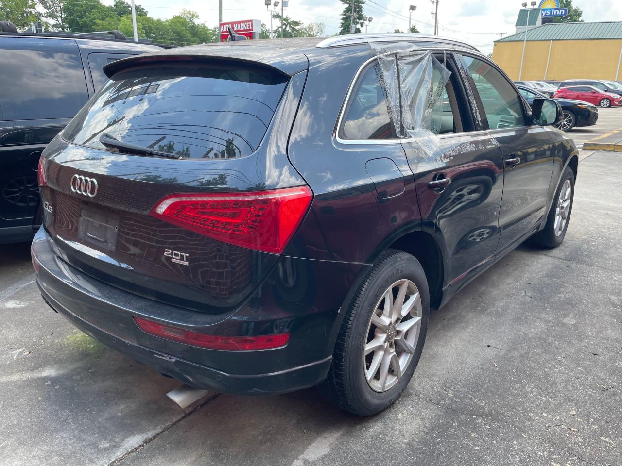 2012 Audi Q5 Premium Plus vin: WA1LFAFP9CA047641