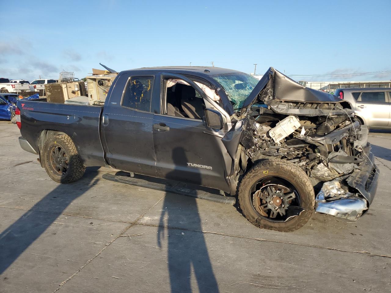 2016 Toyota Tundra Double Cab Sr/Sr5 vin: 5TFRM5F12GX095347