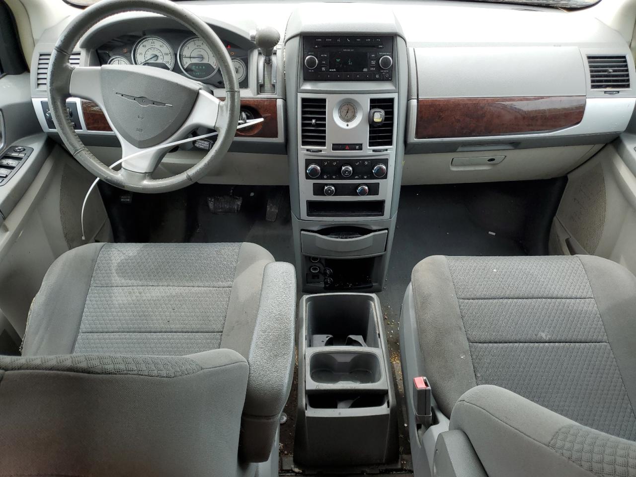 2A4RR5D10AR262616 2010 Chrysler Town & Country Touring