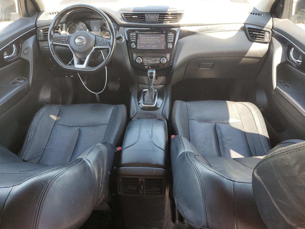 JN1BJ1CPXJW500429 NISSAN ROGUE 2018
