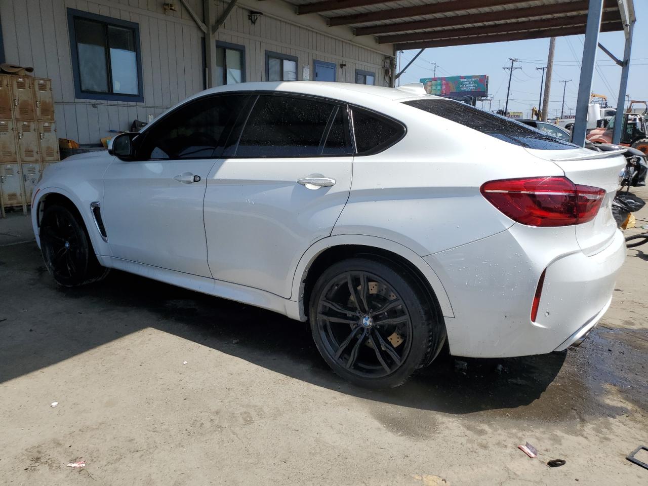 5YMKW8C5XJ0Y74751 2018 BMW X6 M