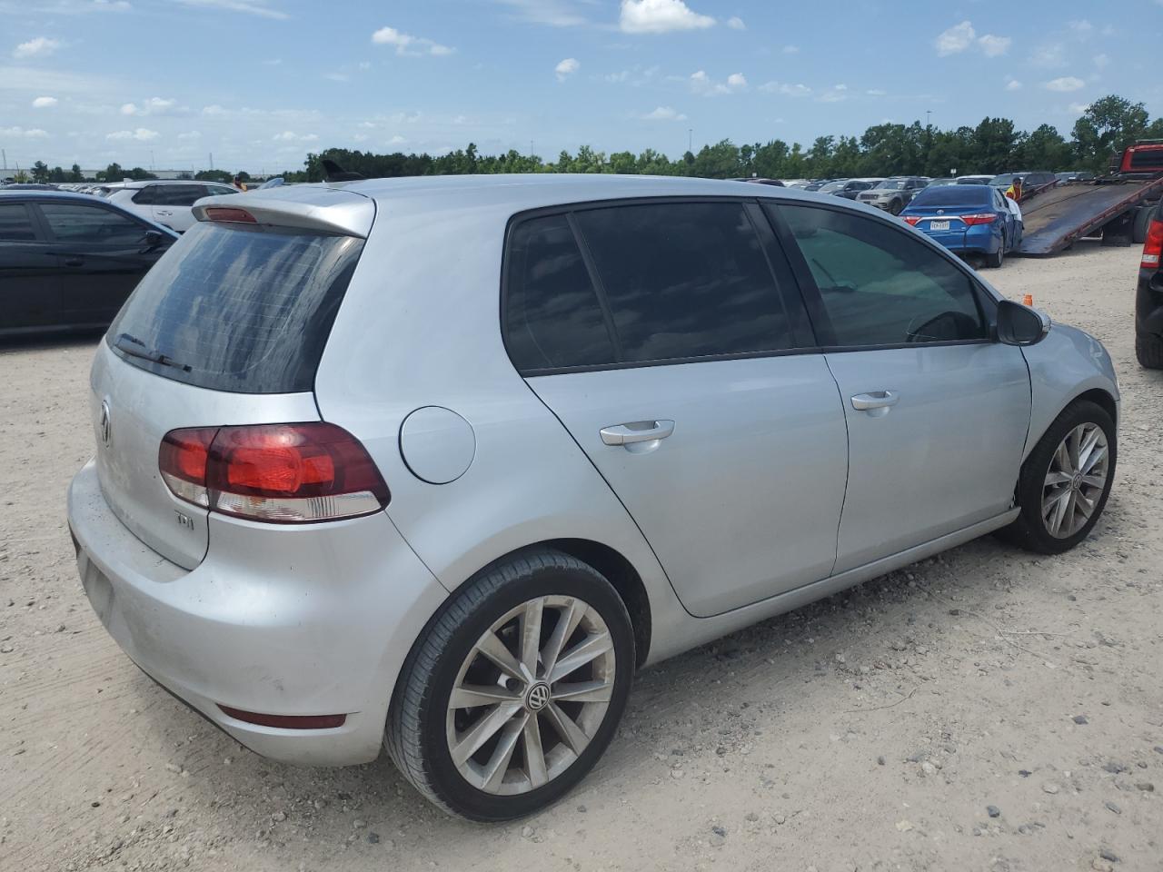 2012 Volkswagen Golf vin: WVWDM7AJ9CW333238